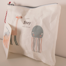 Load image into Gallery viewer, Yıkanabilir Kağıt Çanta Small